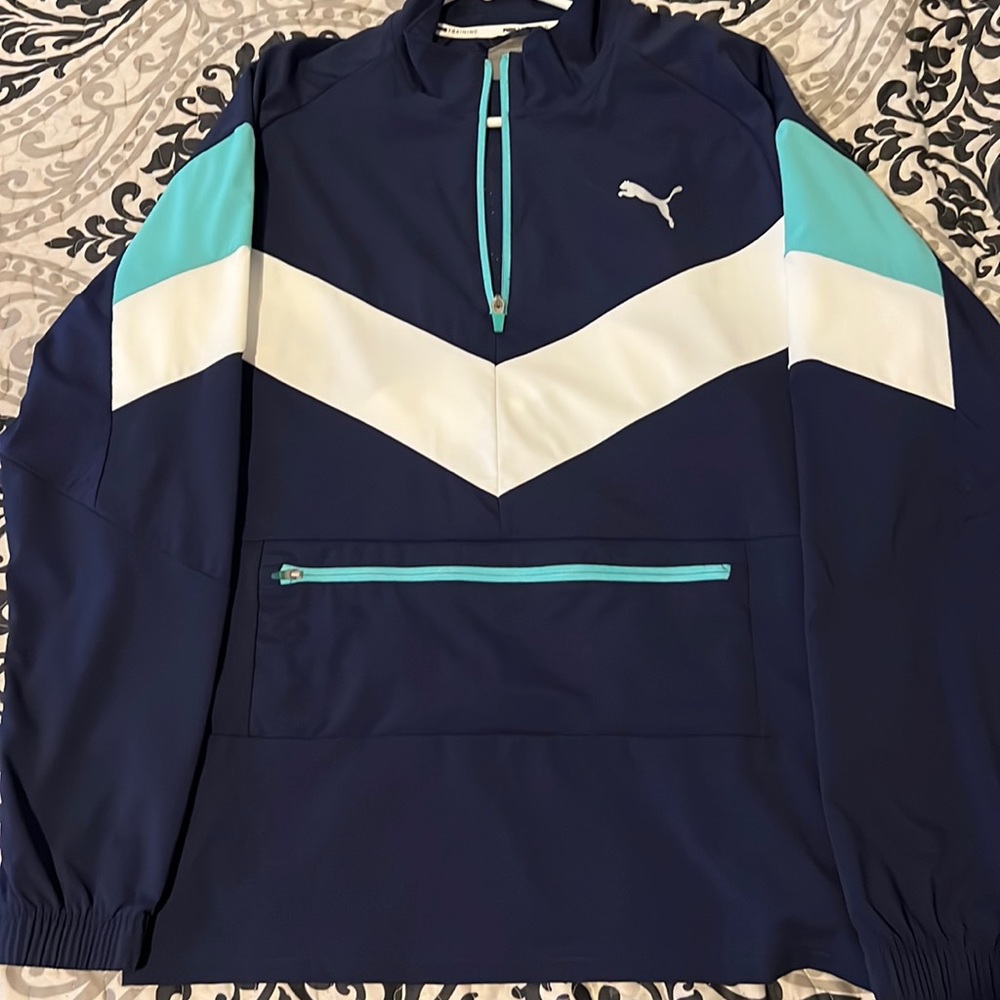 Navy blue/teal/white Puma DryCell pull over